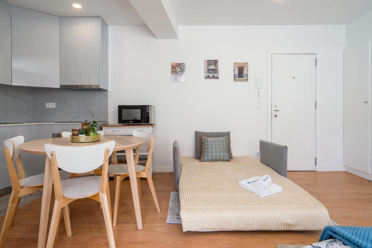 Host Wise - Comfy Sunny Flat - Prime Location Apartment Порто Екстериор снимка