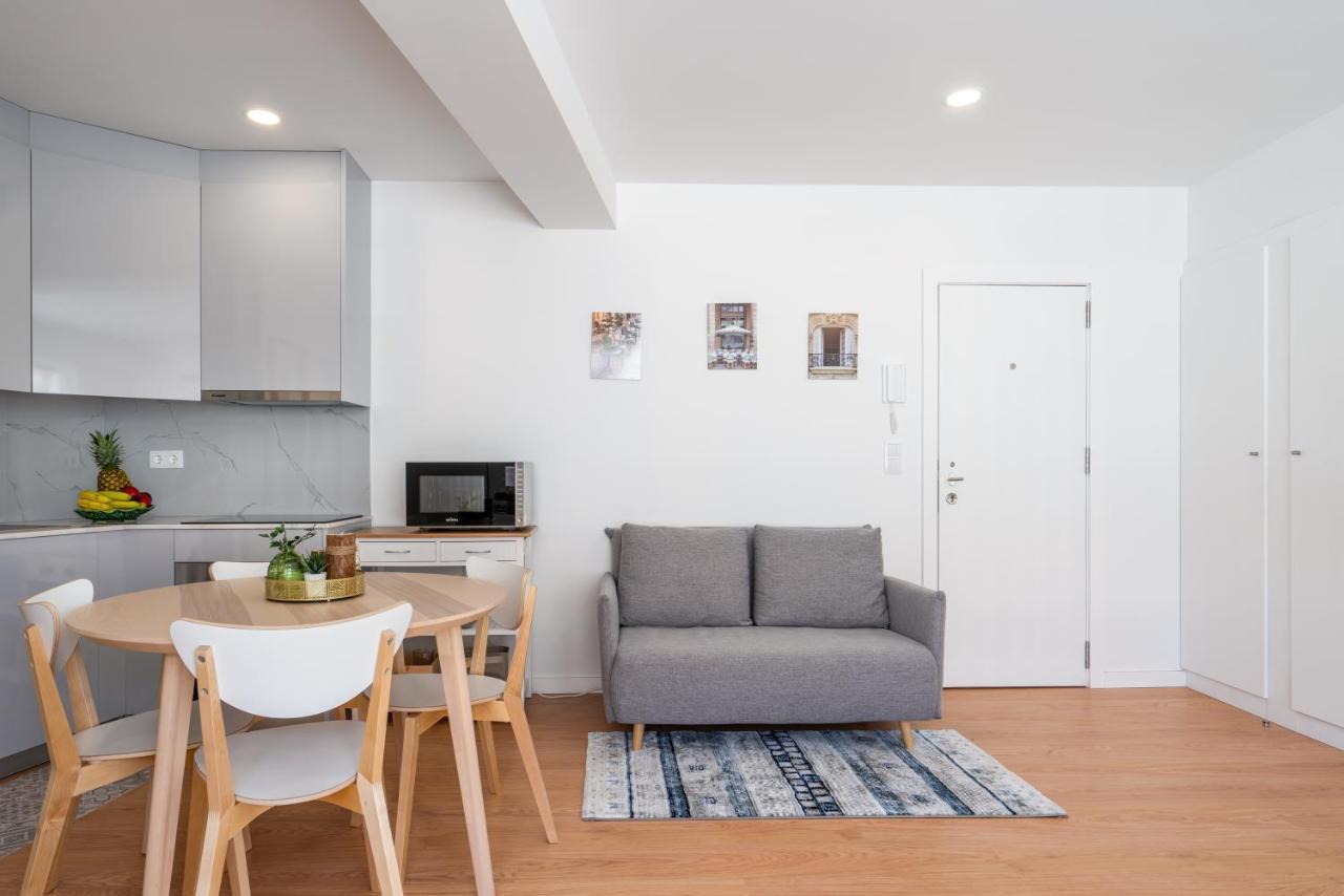 Host Wise - Comfy Sunny Flat - Prime Location Apartment Порто Екстериор снимка