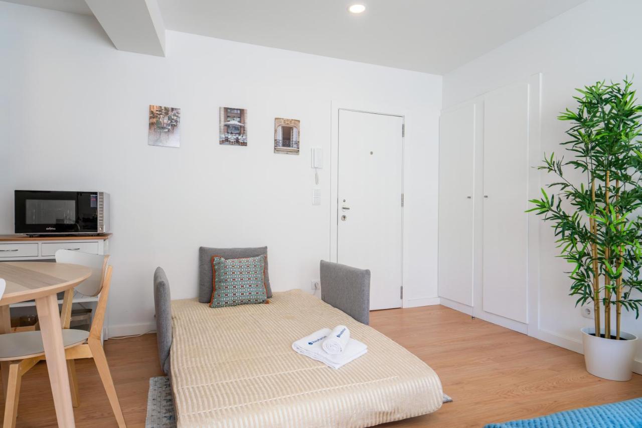 Host Wise - Comfy Sunny Flat - Prime Location Apartment Порто Екстериор снимка